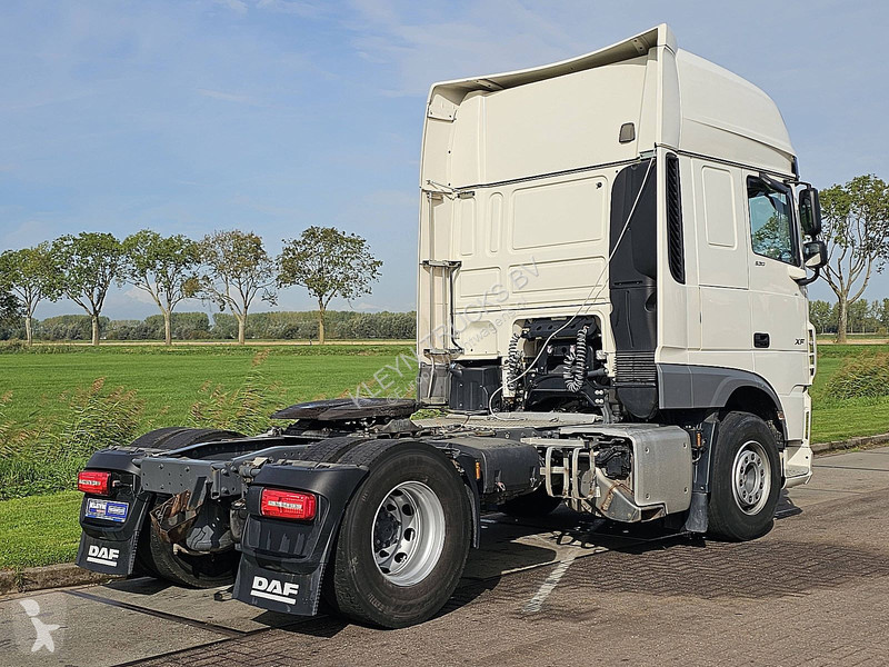 جرار DAF 530