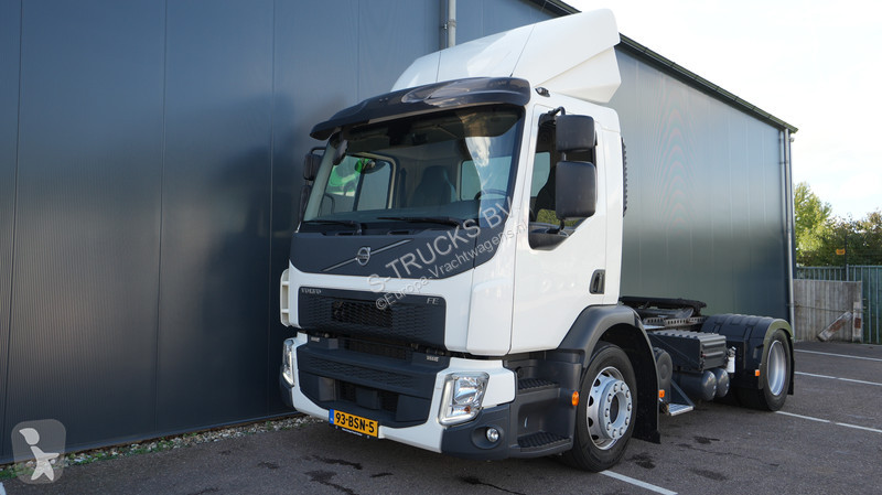 Traktor Volvo FL260 DAYCABIN TERMINAL TRACTOR...