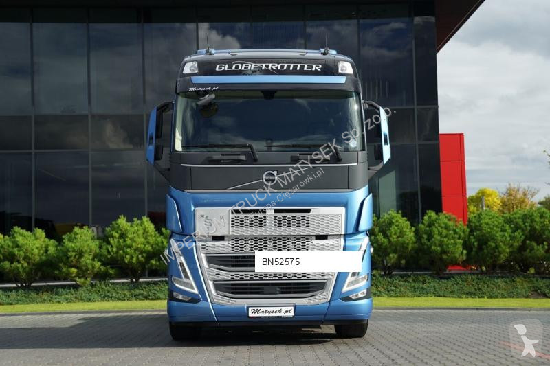 جرار Volvo