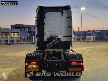 جرار Volvo