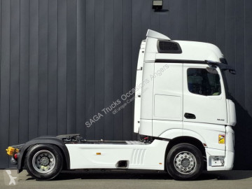 Traktor Mercedes
