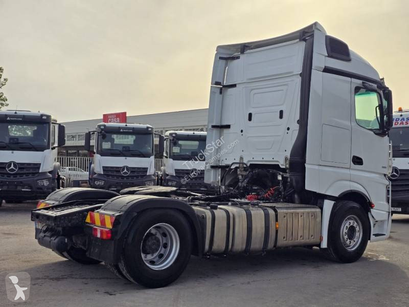 Mercedes 1851 tractor unit