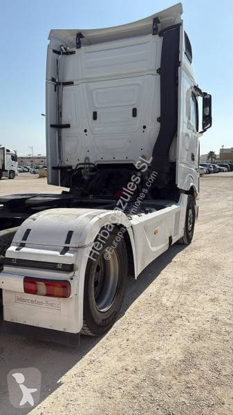 Mercedes 1851 LS tractor unit