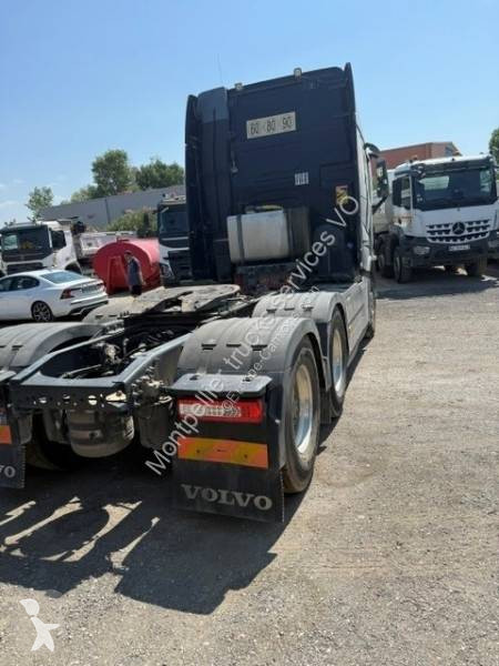 Tahač Volvo 750