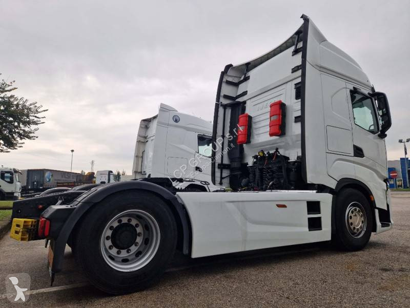 Iveco 530 tractor unit