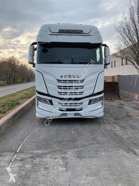 Trekker Iveco AS440S51T/P