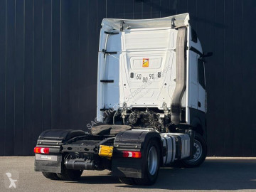 Traktor Mercedes