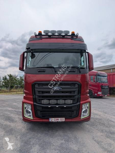 Tahač Ford 500