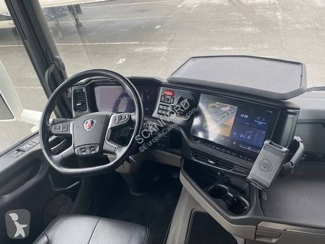 Scania 520 High Line tractor unit