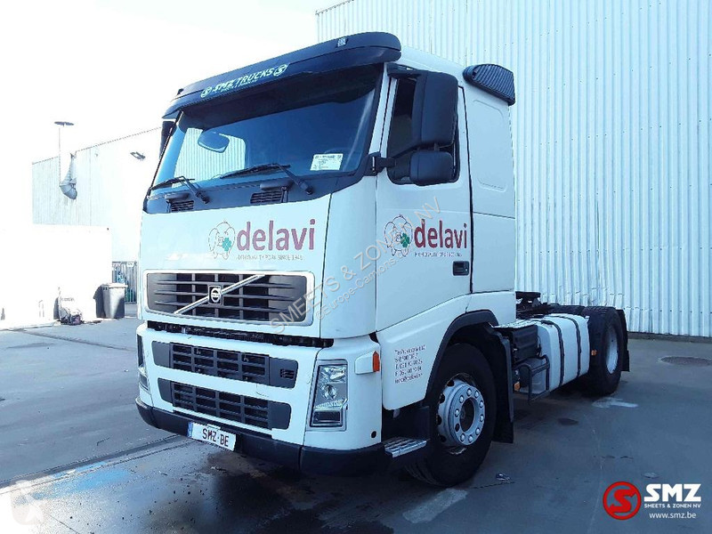 Volvo 420 tractor unit