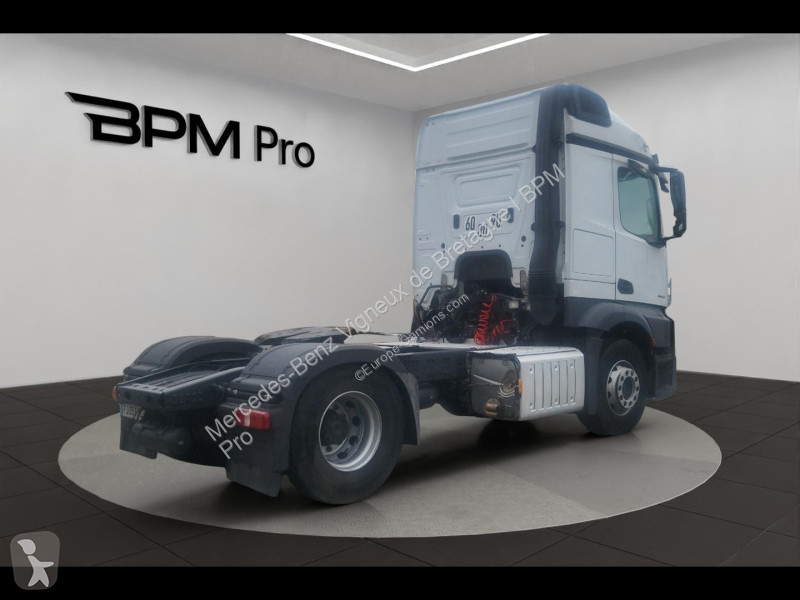 Mercedes II 1842 StreamSpace 2.3m 6 tractor unit