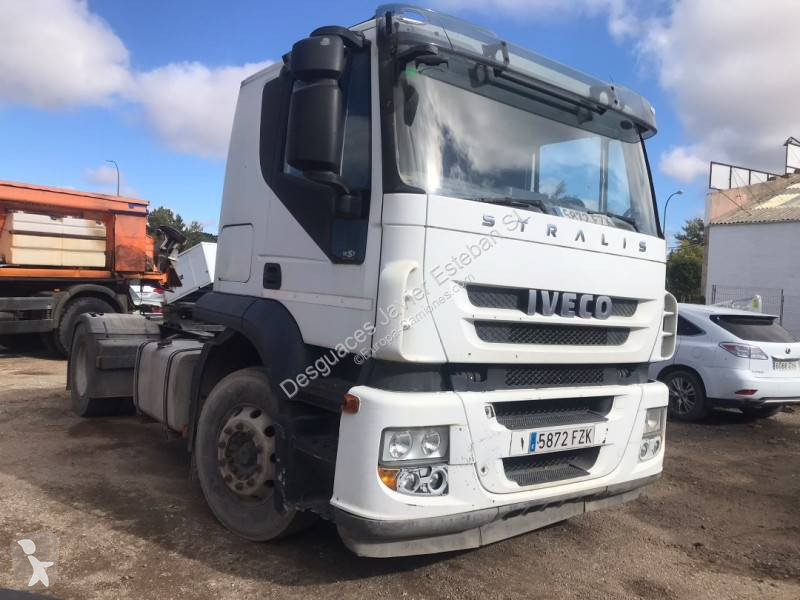Iveco 440 S 45 tractor unit