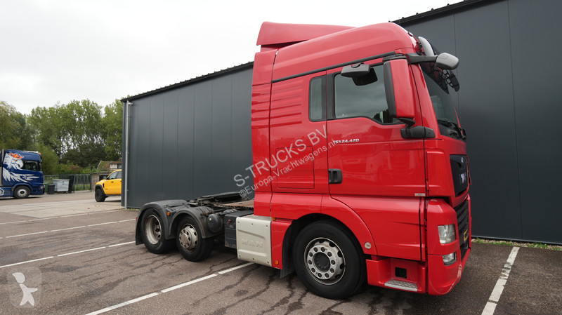 MAN TGX 24420 6x2 651.800km tractor unit