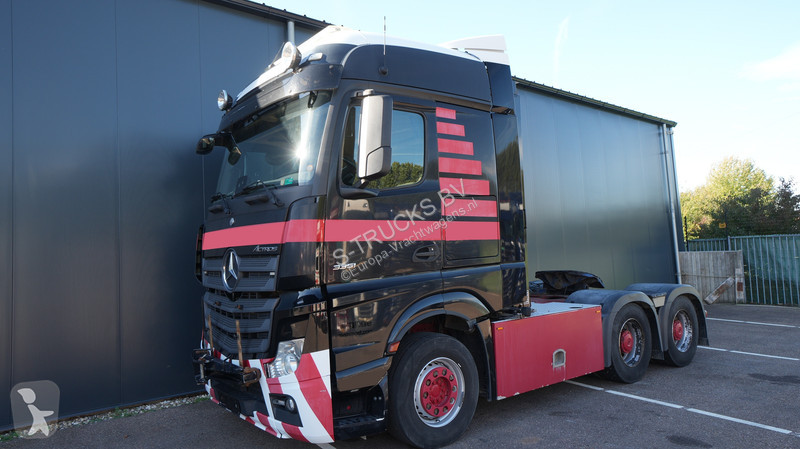 Mercedes 3351 6x4 tractor unit 360.700km...