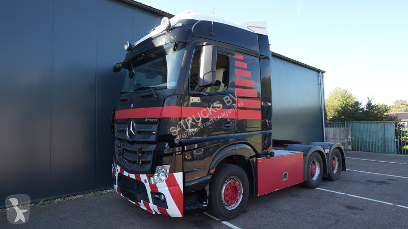 Mercedes 3351 6x4 tractor unit tractor unit