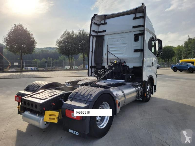 Iveco 460 tractor unit