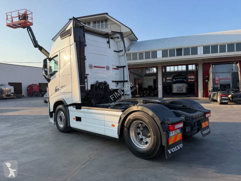 Traktor Volvo 500 Globetrotter