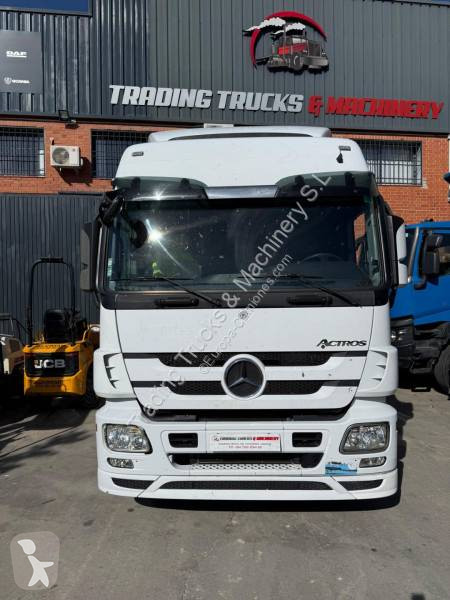 Mercedes 1841 tractor unit