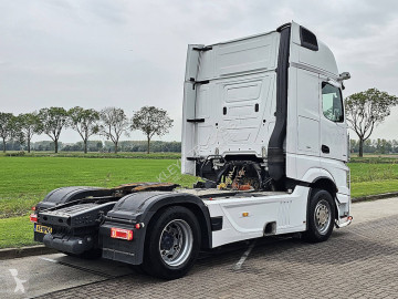 Mercedes tractor unit