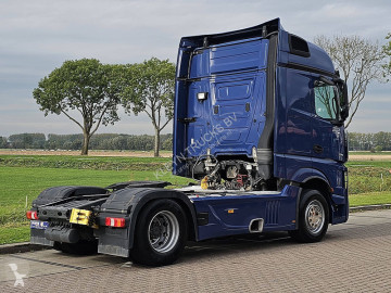Mercedes tractor unit