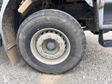 Renault Kerax 450 DXi tractor unit