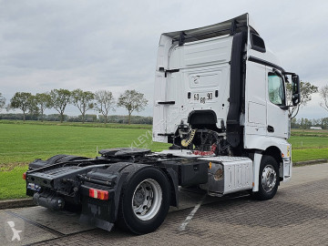 Mercedes tractor unit