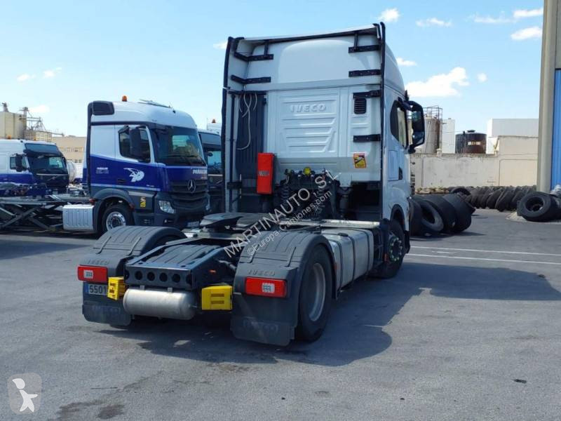 Iveco 460 tractor unit