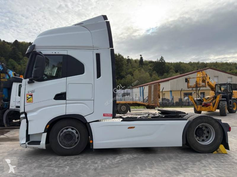 Iveco 530 tractor unit