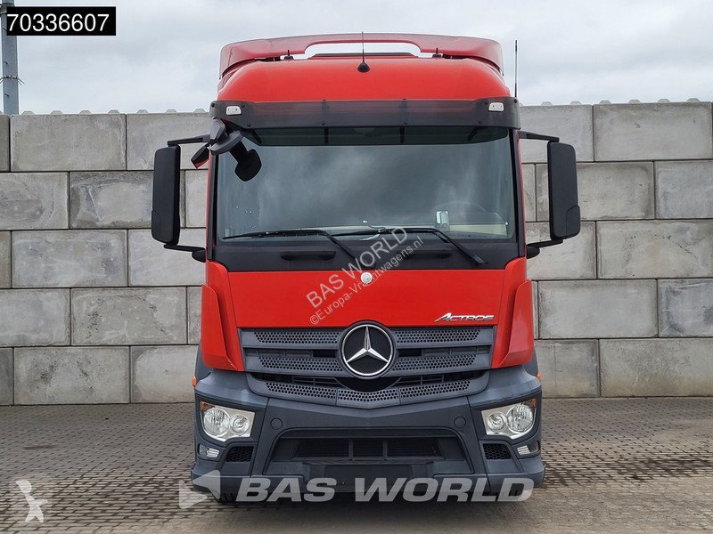 Nyergesvontató Mercedes 1840 4X2 StreamSpace...
