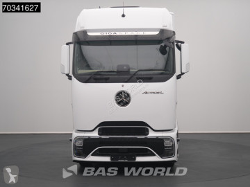 Mercedes tractor unit