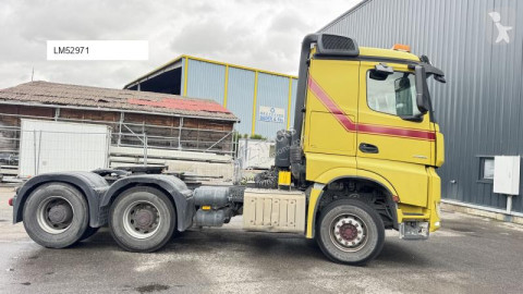 Mercedes tractor unit