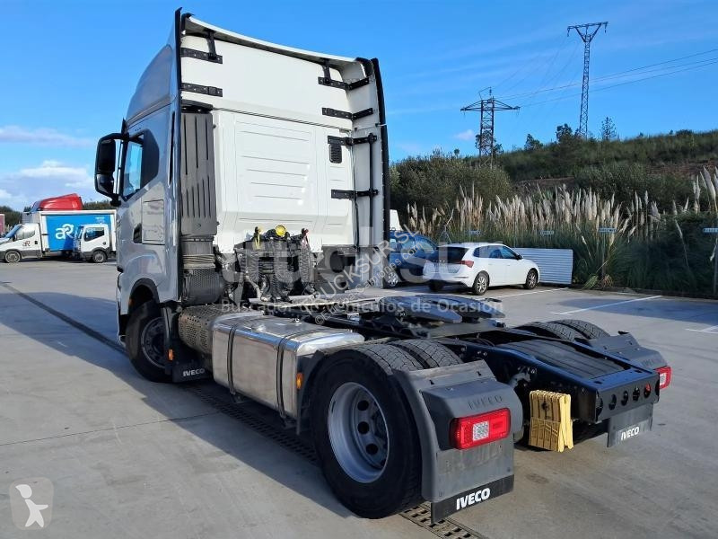 Iveco AS440S49T/P tractor unit