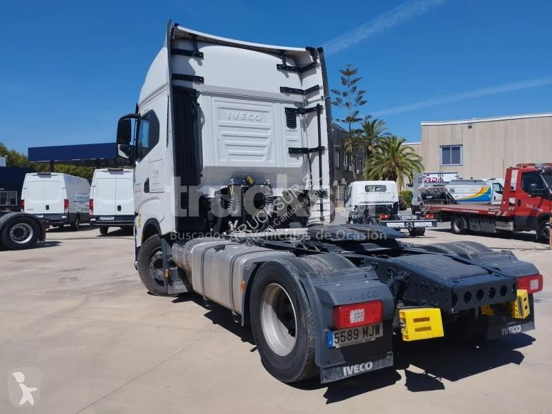 Iveco AS440S49T/P tractor unit