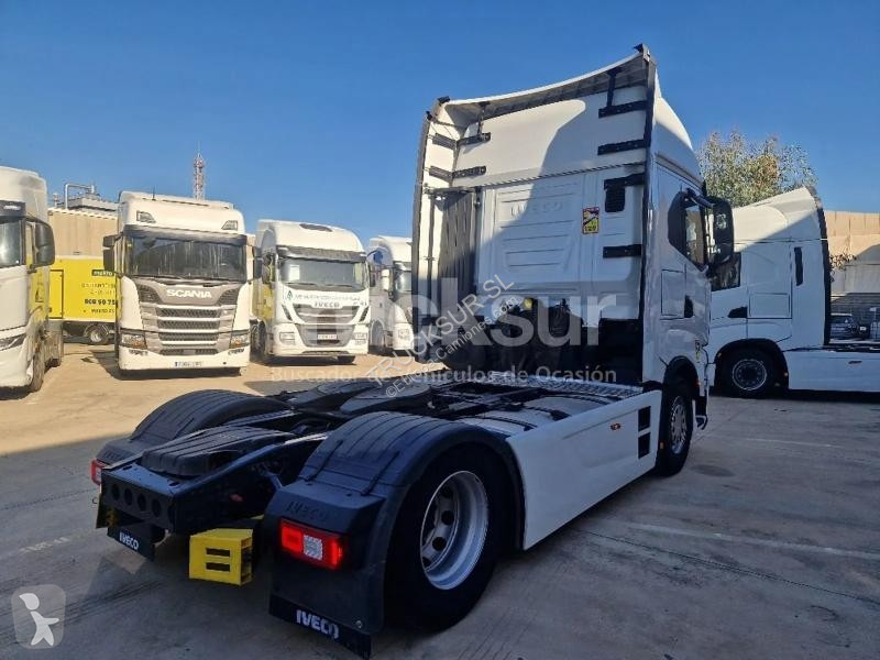 Iveco AS440S49T/P tractor unit
