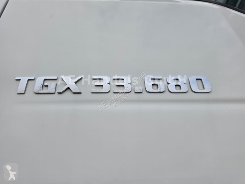 Tractor MAN 33.680 V8 XXL BL 6x4...