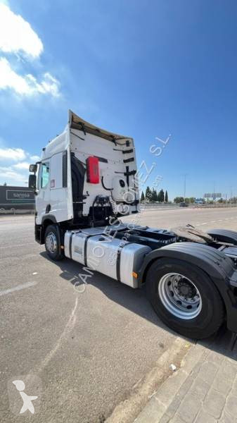 Renault 520 T4X2 E6 tractor unit