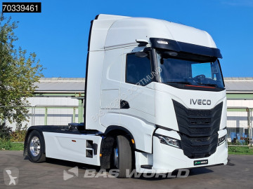 New Iveco tractor unit