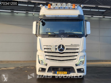 Mercedes tractor unit