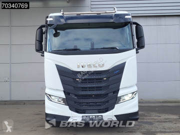 Traktor Iveco