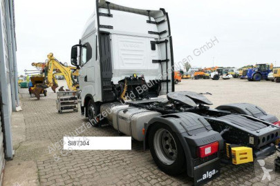 Влекач Iveco