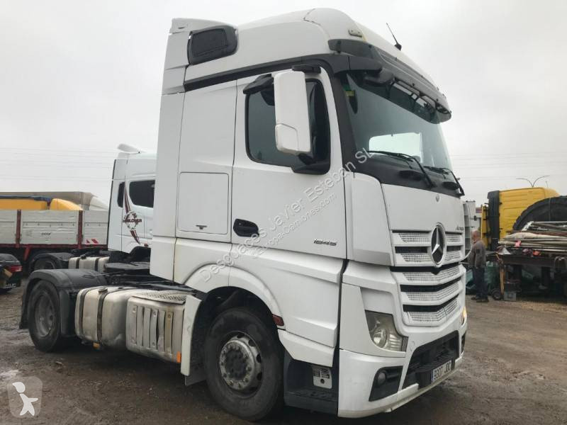 Mercedes 1845 LS tractor unit
