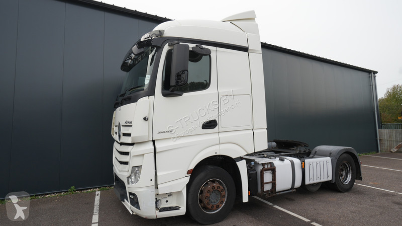Tahač Mercedes ACTROS 2442 6x2 RHD 481.900km