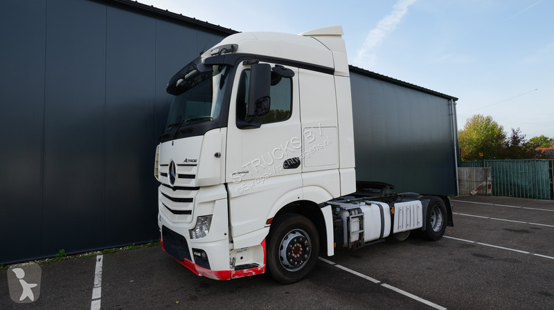 Tahač Mercedes ACTROS 2442 6x2 RHD 518.600km