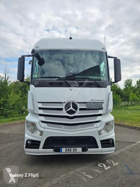Traktor Mercedes 1845