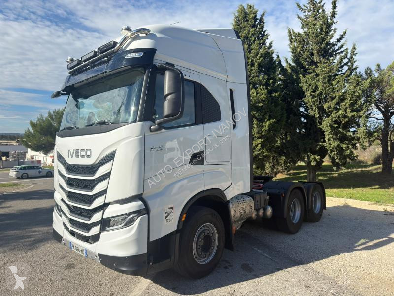 Tratores Iveco 580