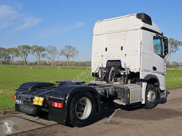 Traktor Mercedes