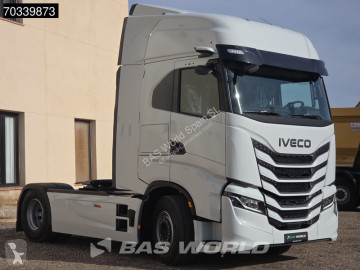 Tahač Iveco nový