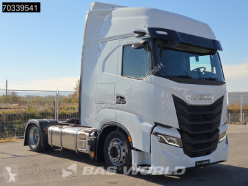 Tahač Iveco nový