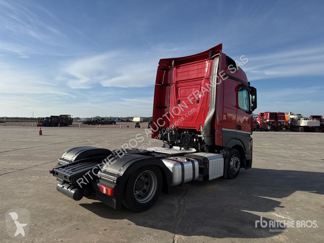 Traktor Mercedes L 1842