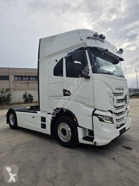 Traktor Iveco 570